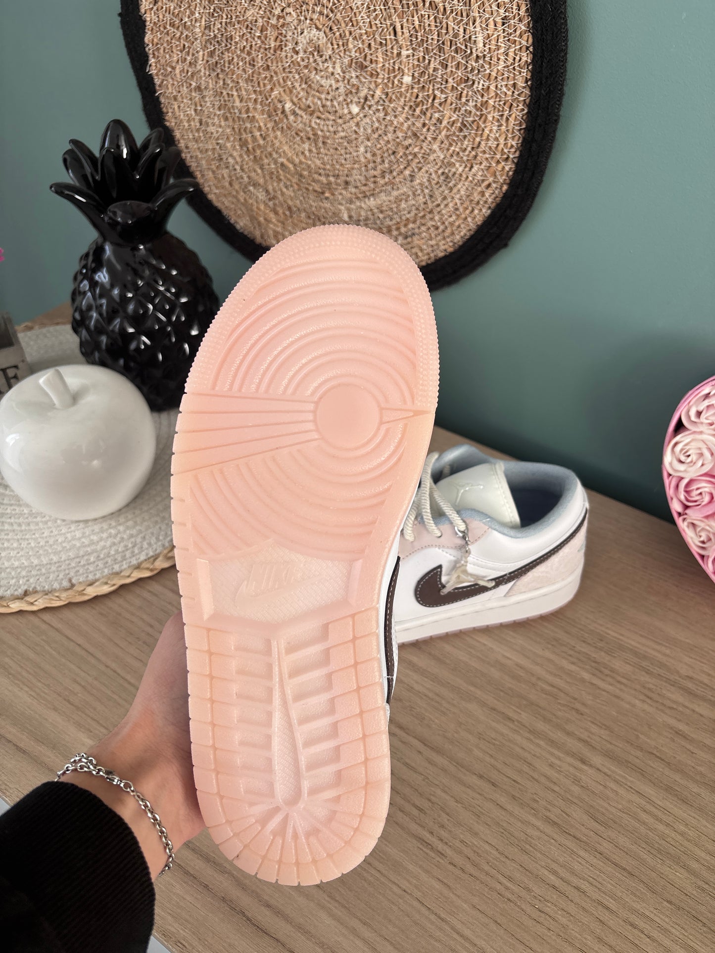 Air Jordan 1 Low Coral (Women) – Photos réelles – En stock 🇫🇷