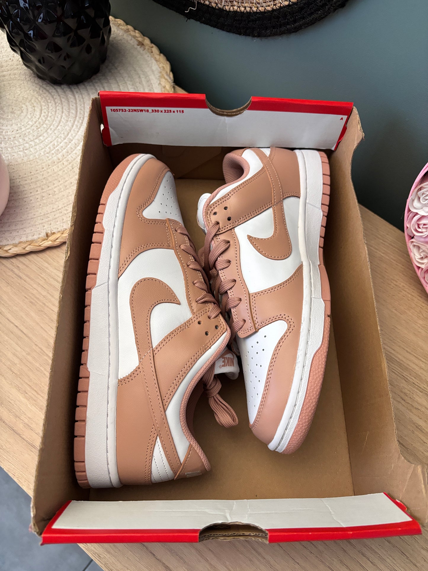Nike Dunk Low “Rose Whisper” (Femmes) – Photos réelles – En stock 🇫🇷