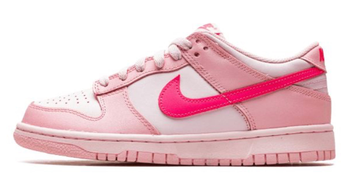 Nike Dunk Low Barbie