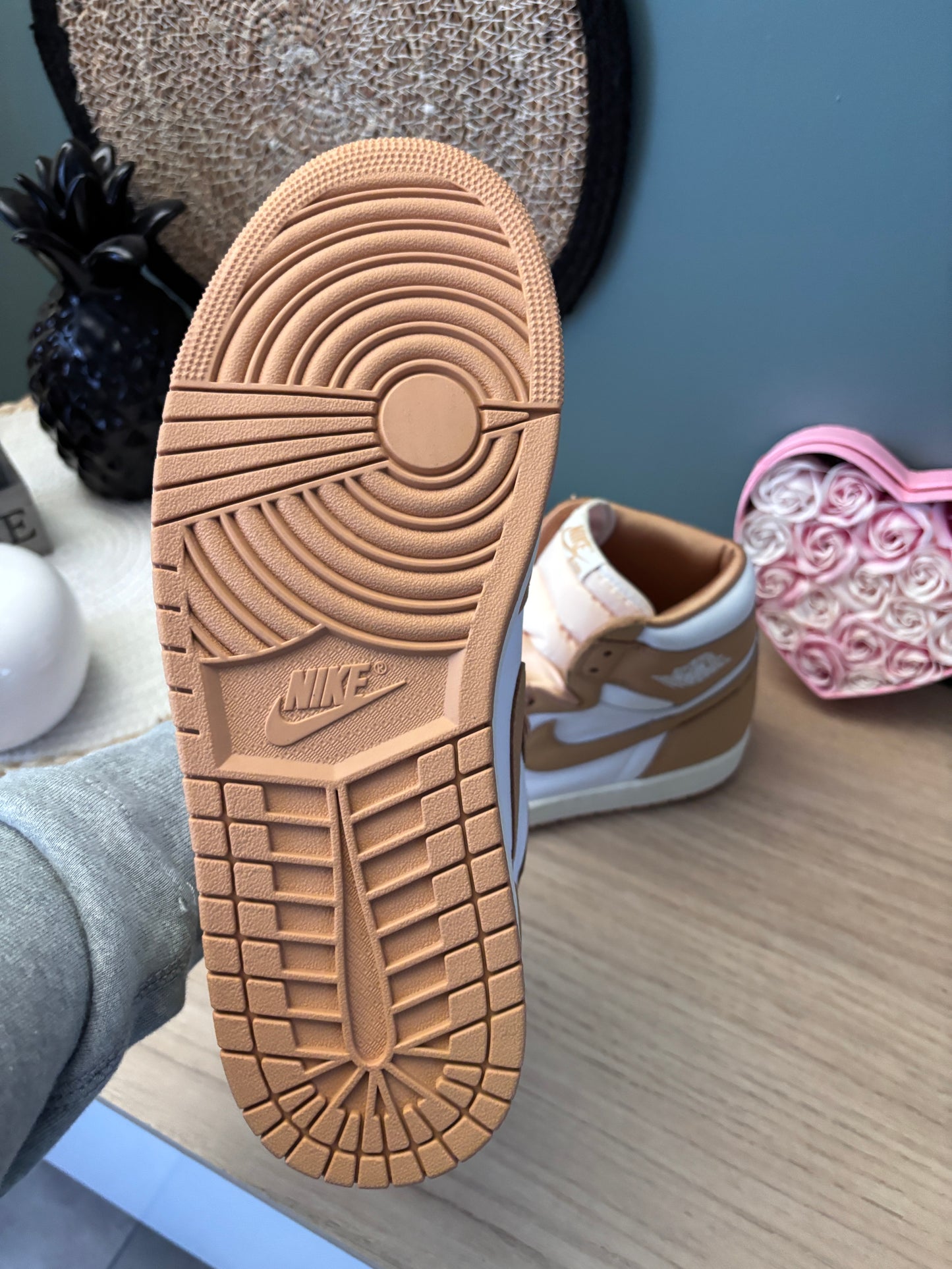 Air Jordan 1 Retro High OG “Praline” (Femmes) – Photos réelles – En stock 🇫🇷