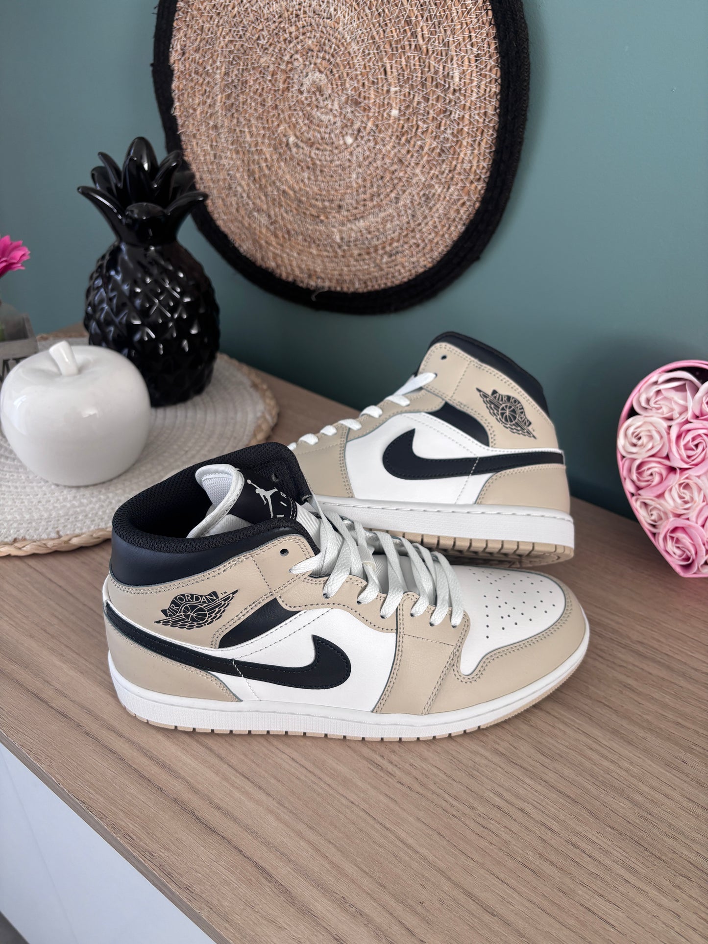 Air Jordan 1 Mid SE “Craft Beige Noir” – Photos réelles – En stock 🇫🇷