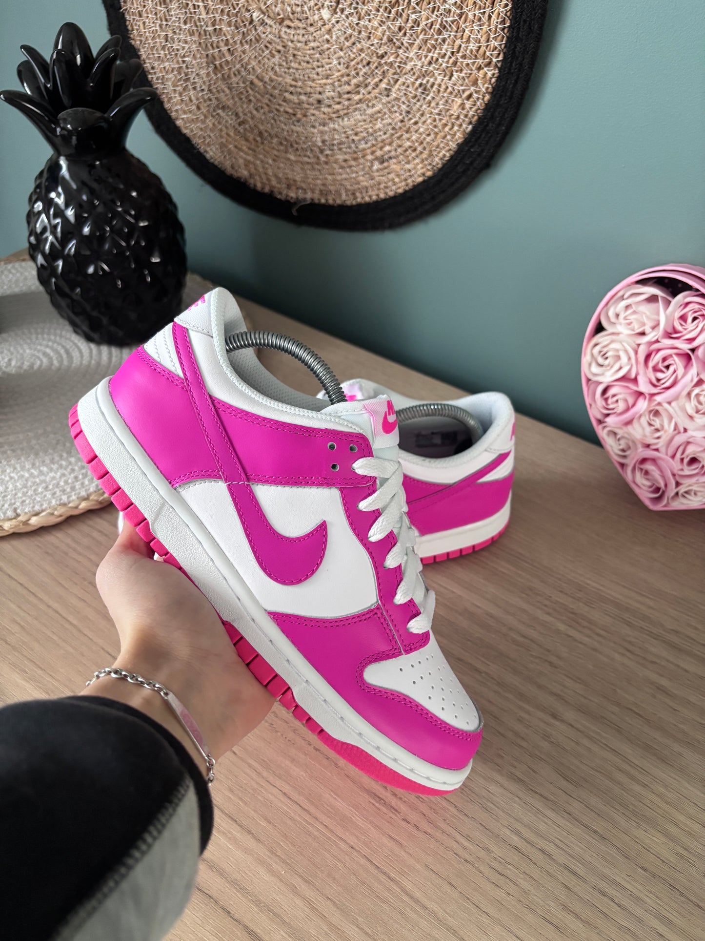 Nike Dunk Low “Laser Fuchsia” (GS) – Photos réelles – En stock 🇫🇷