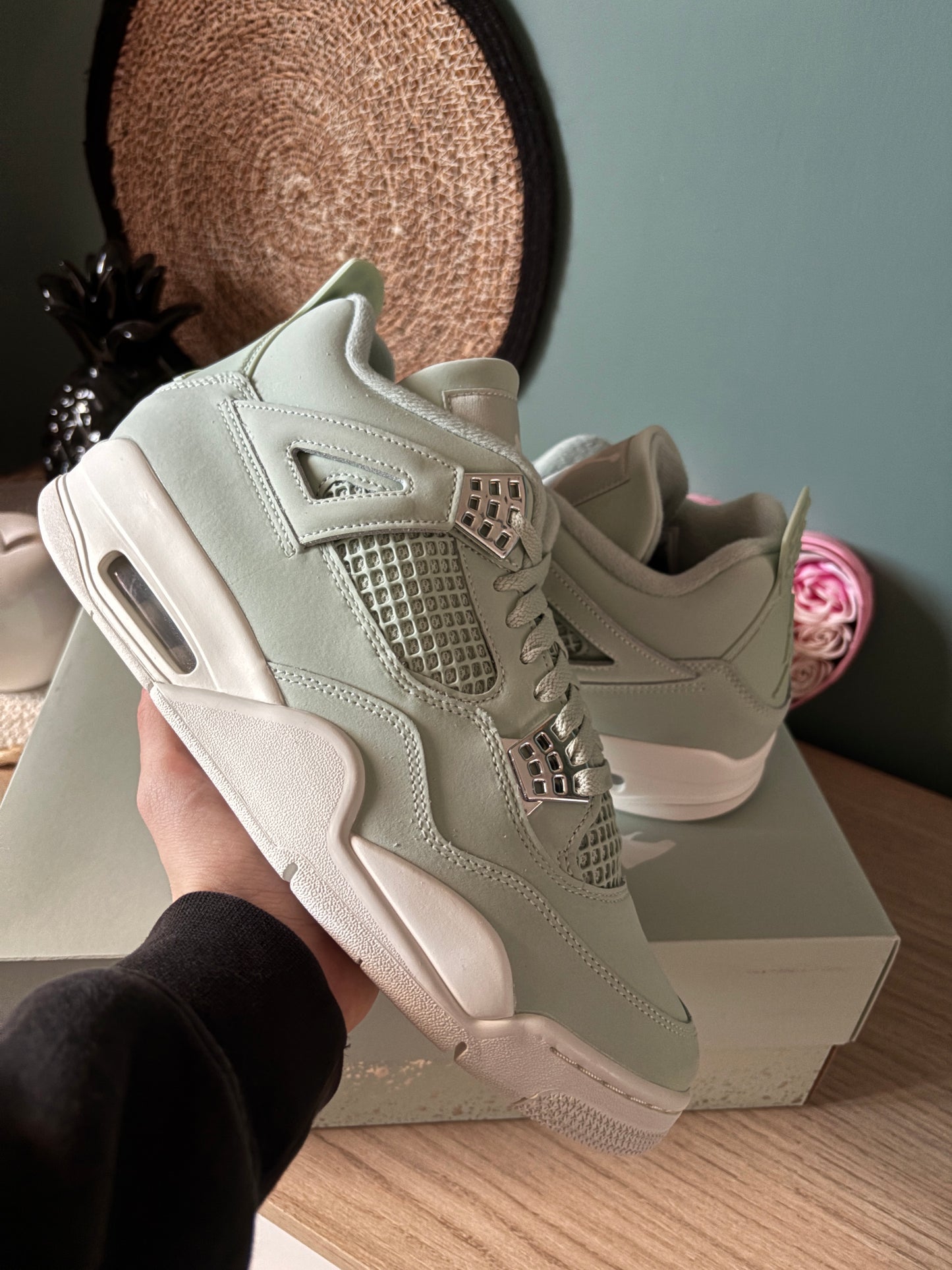 Air Jordan 4 Retro “Seafoam Sail” – Photos réelles – En stock 🇫🇷