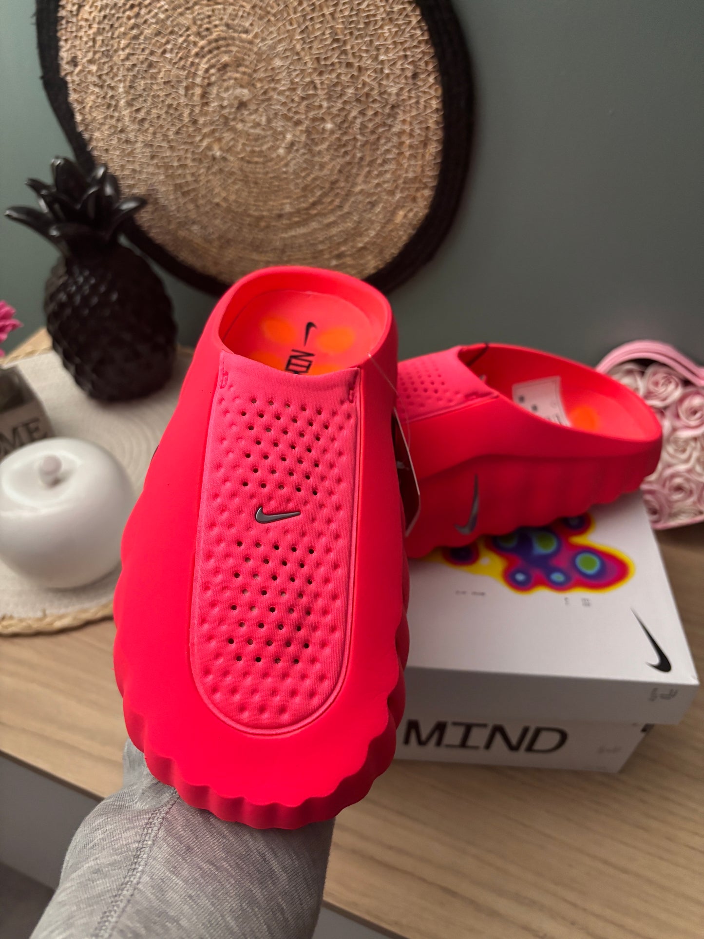 Nike Mind 001 Slide “Solar Red” – Photos réelles – En stock 🇫🇷