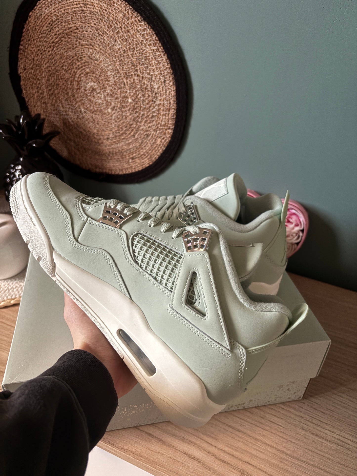 Air Jordan 4 Retro “Seafoam Sail” – Photos réelles – En stock 🇫🇷