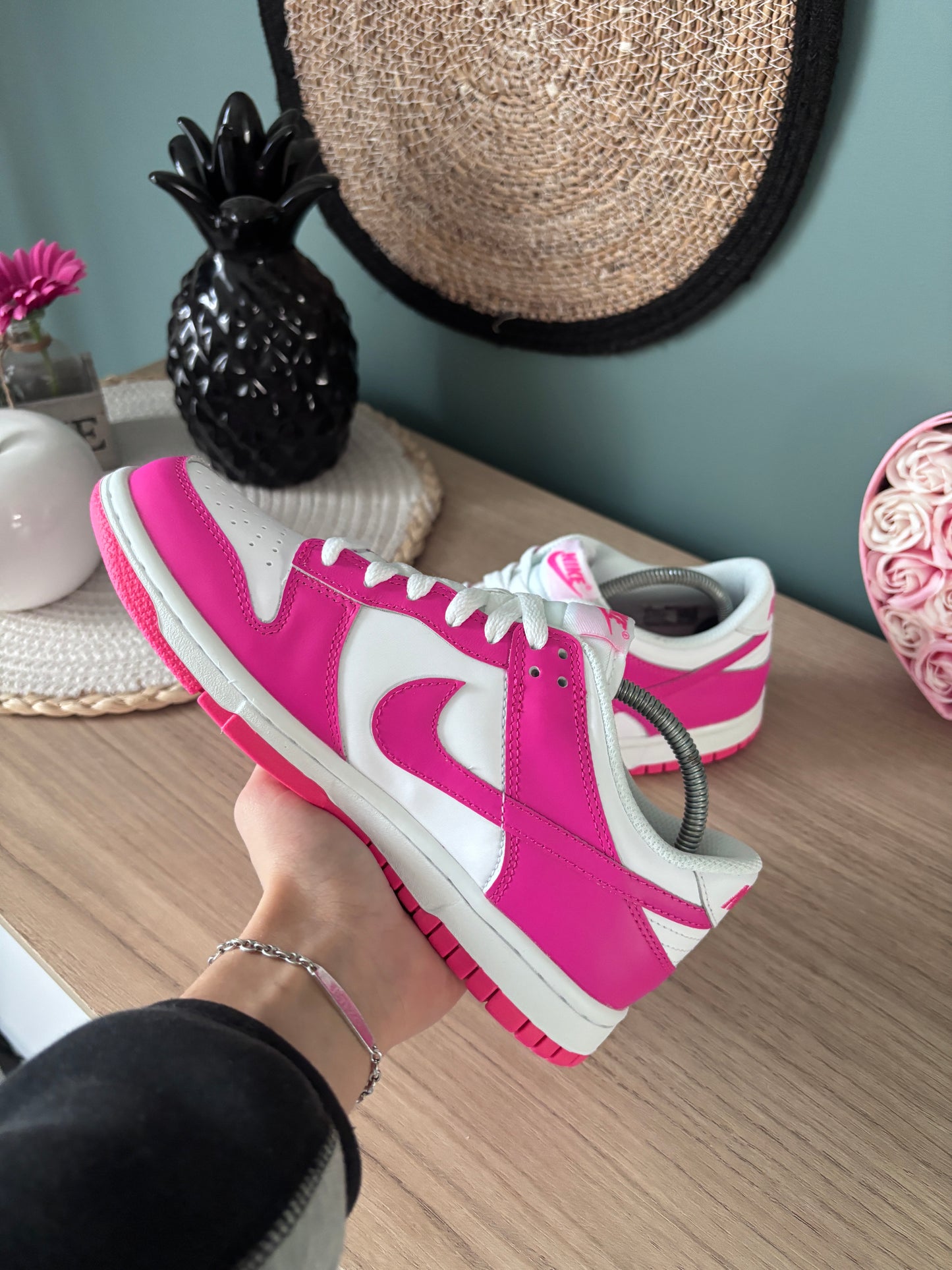 Nike Dunk Low “Laser Fuchsia” (GS) – Photos réelles – En stock 🇫🇷