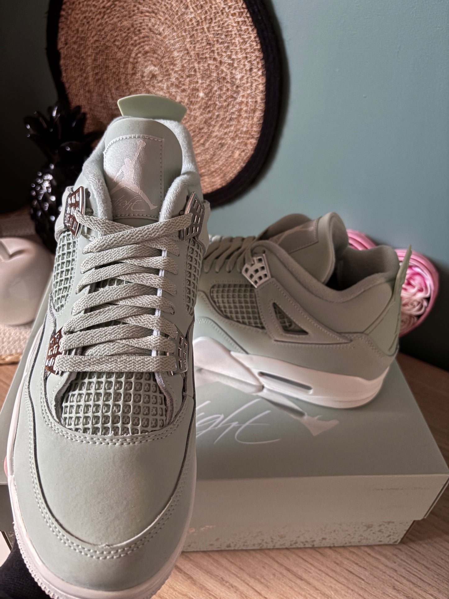 Air Jordan 4 Retro “Seafoam Sail” – Photos réelles – En stock 🇫🇷