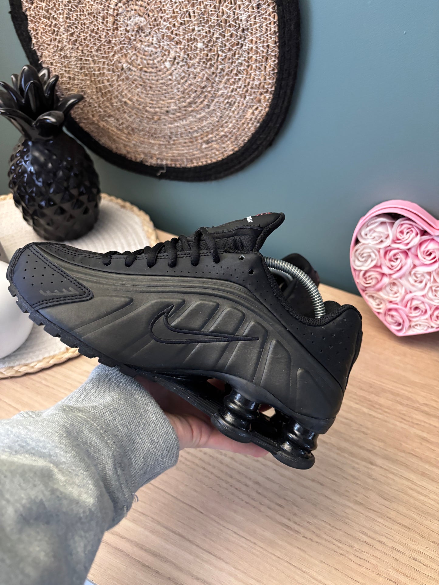 Nike Shox R4 “Black” (Femmes) – Photos réelles – En stock 🇫🇷