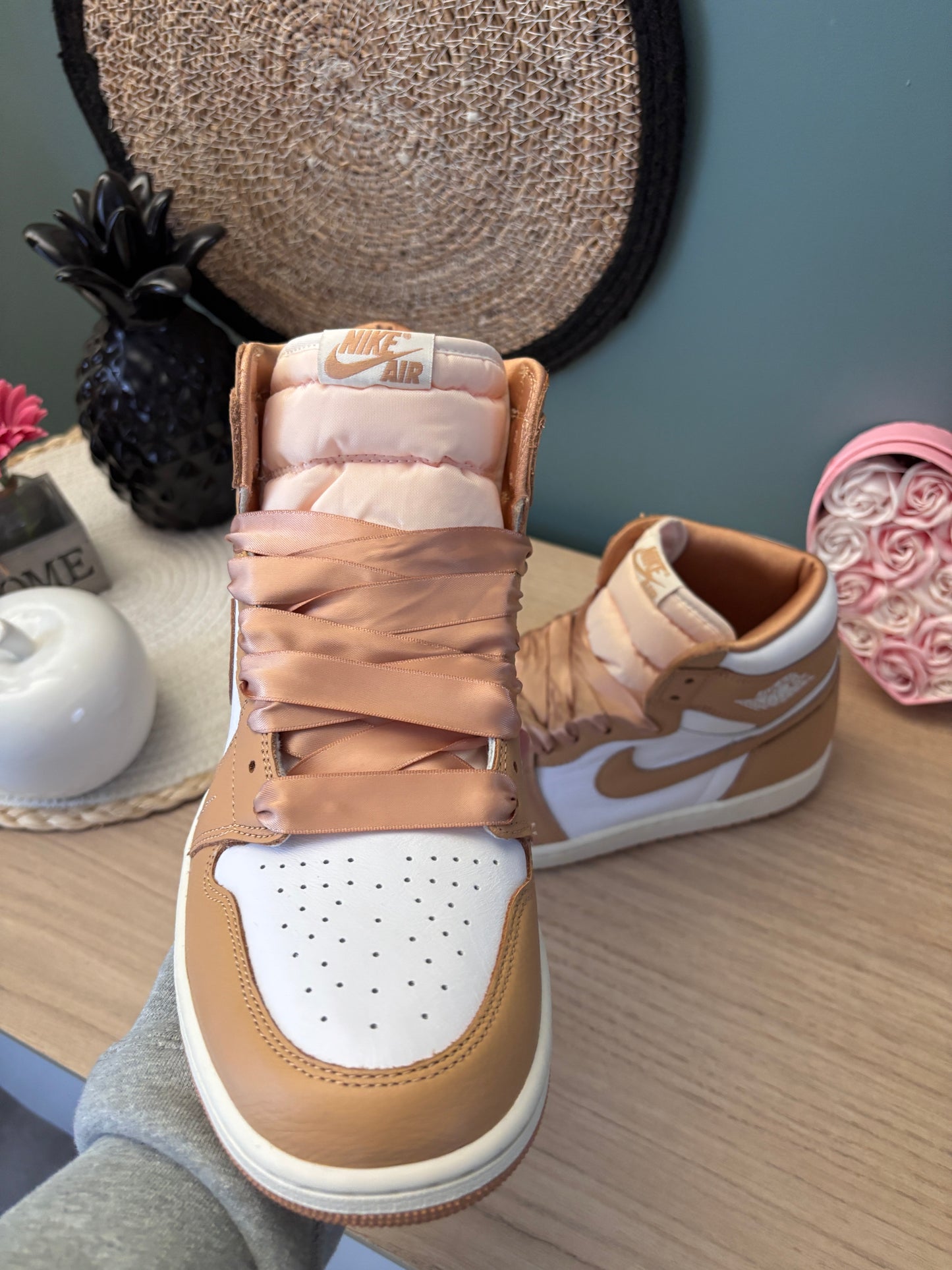 Air Jordan 1 Retro High OG “Praline” (Femmes) – Photos réelles – En stock 🇫🇷