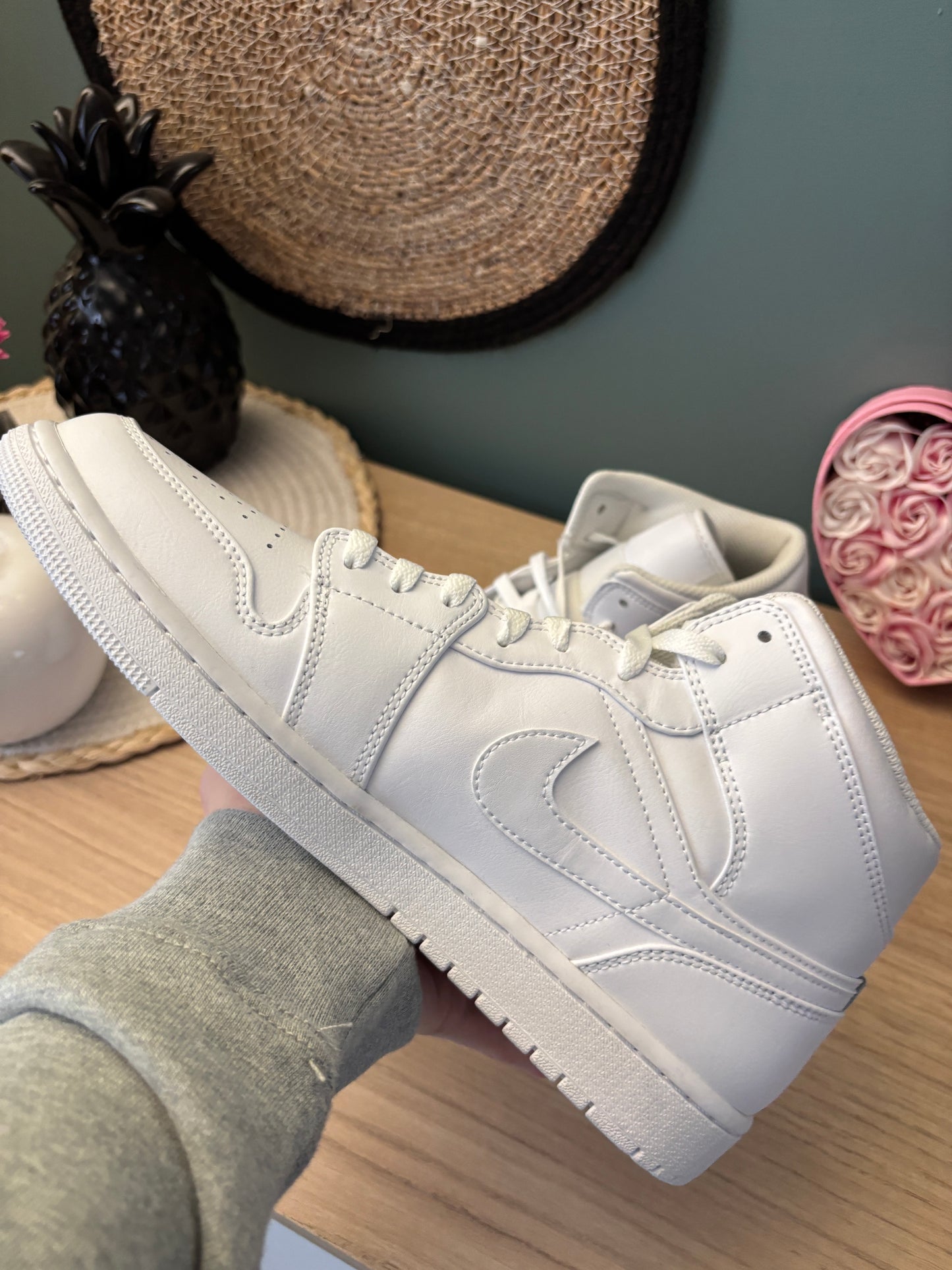 Air Jordan 1 Mid Triple White – Photos réelles – En stock 🇫🇷