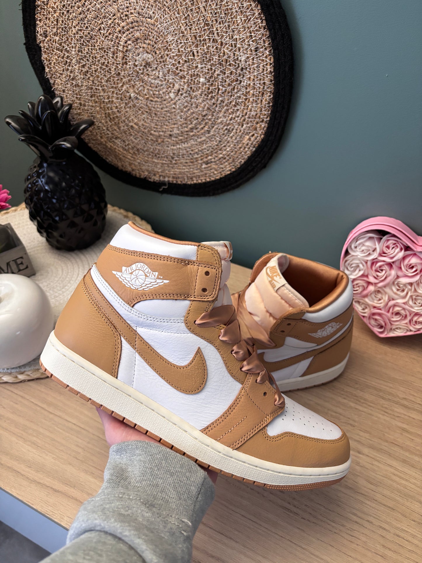 Air Jordan 1 Retro High OG “Praline” (Femmes) – Photos réelles – En stock 🇫🇷