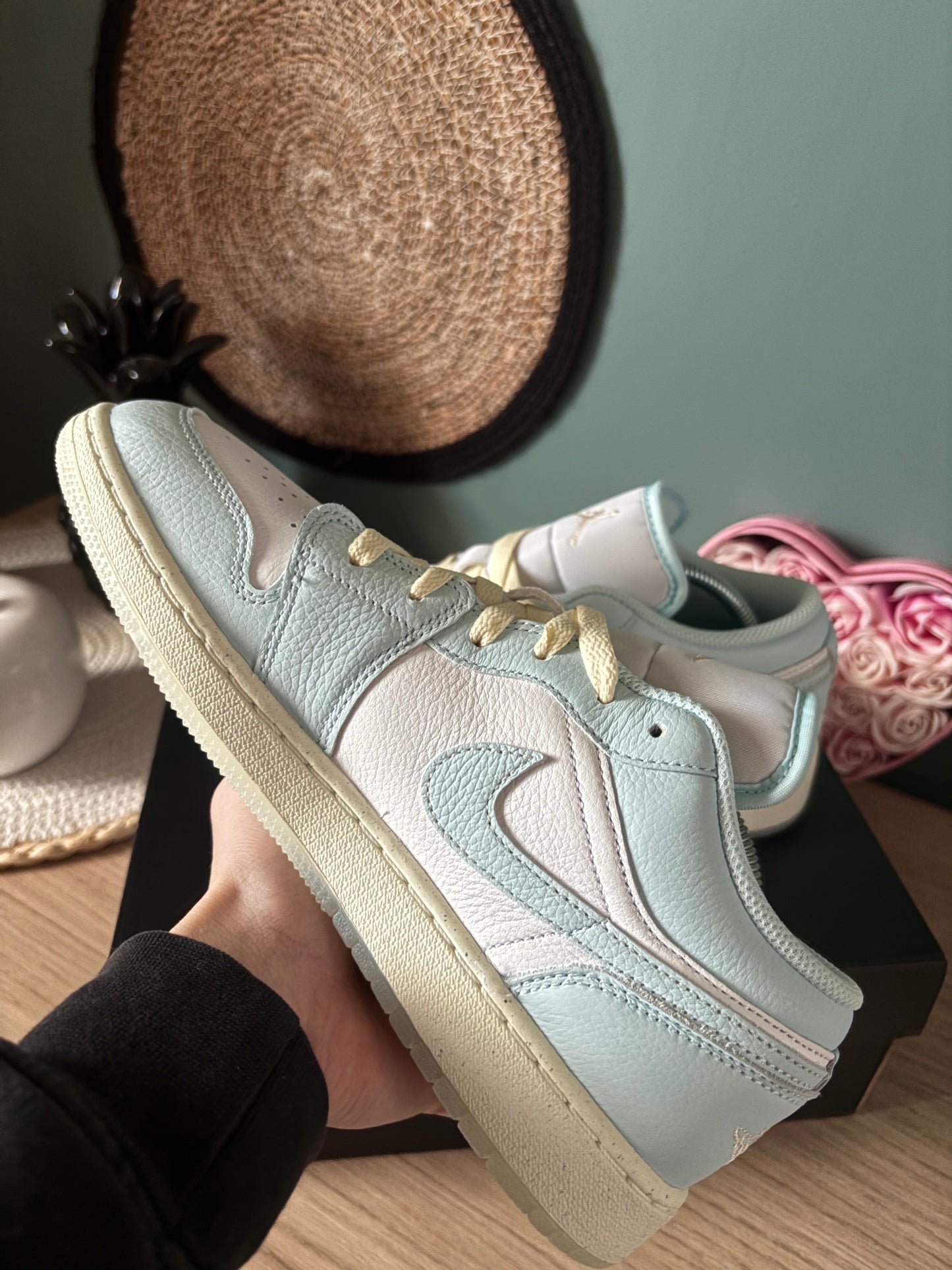 Air Jordan 1 Low SE “Glacier Blue / Summit White” – Photos réelles – En stock 🇫🇷