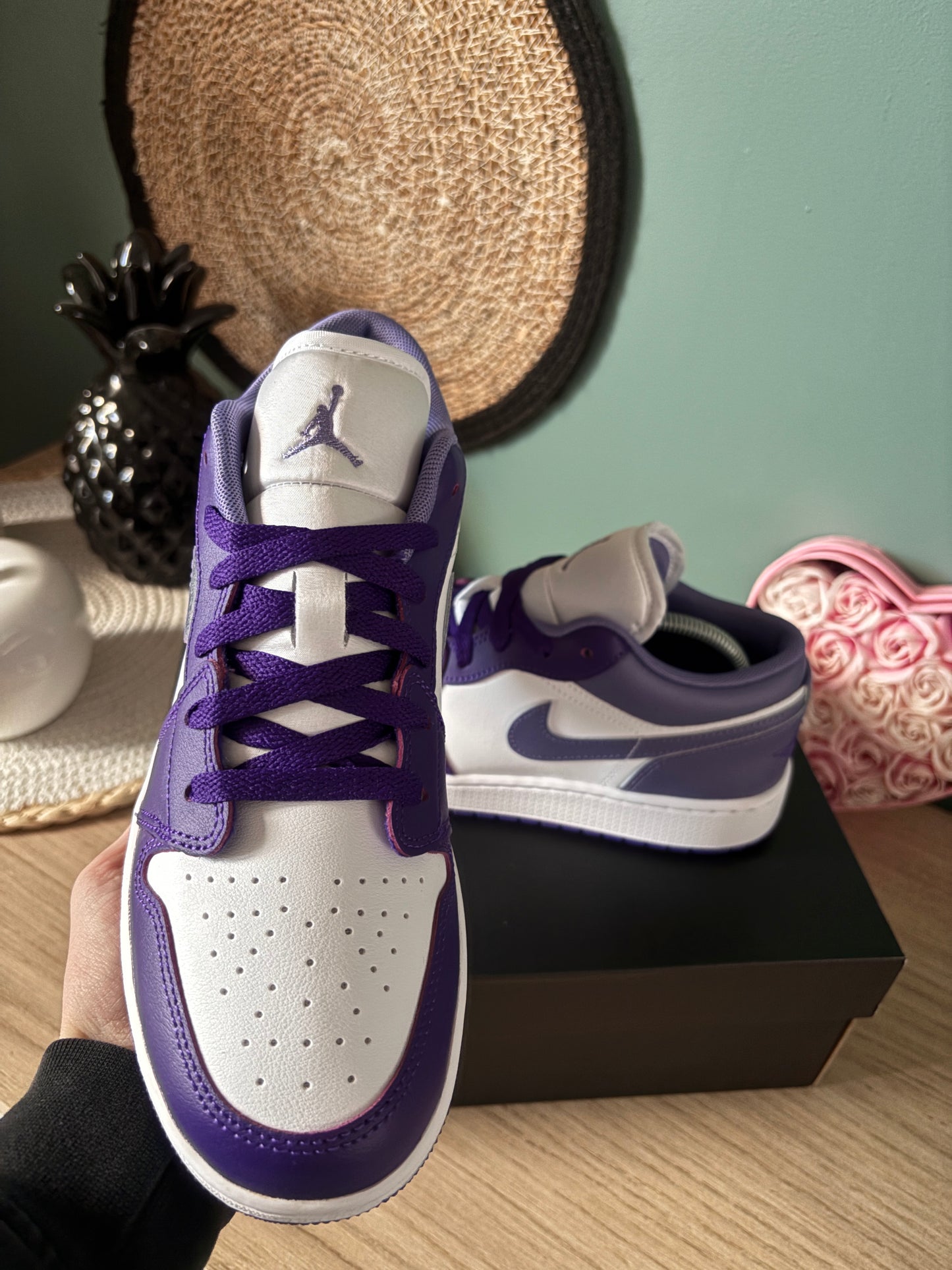 Air Jordan 1 Low “Dusty Amethyst / White / Court Purple” (GS) – Photos réelles – En stock 🇫🇷