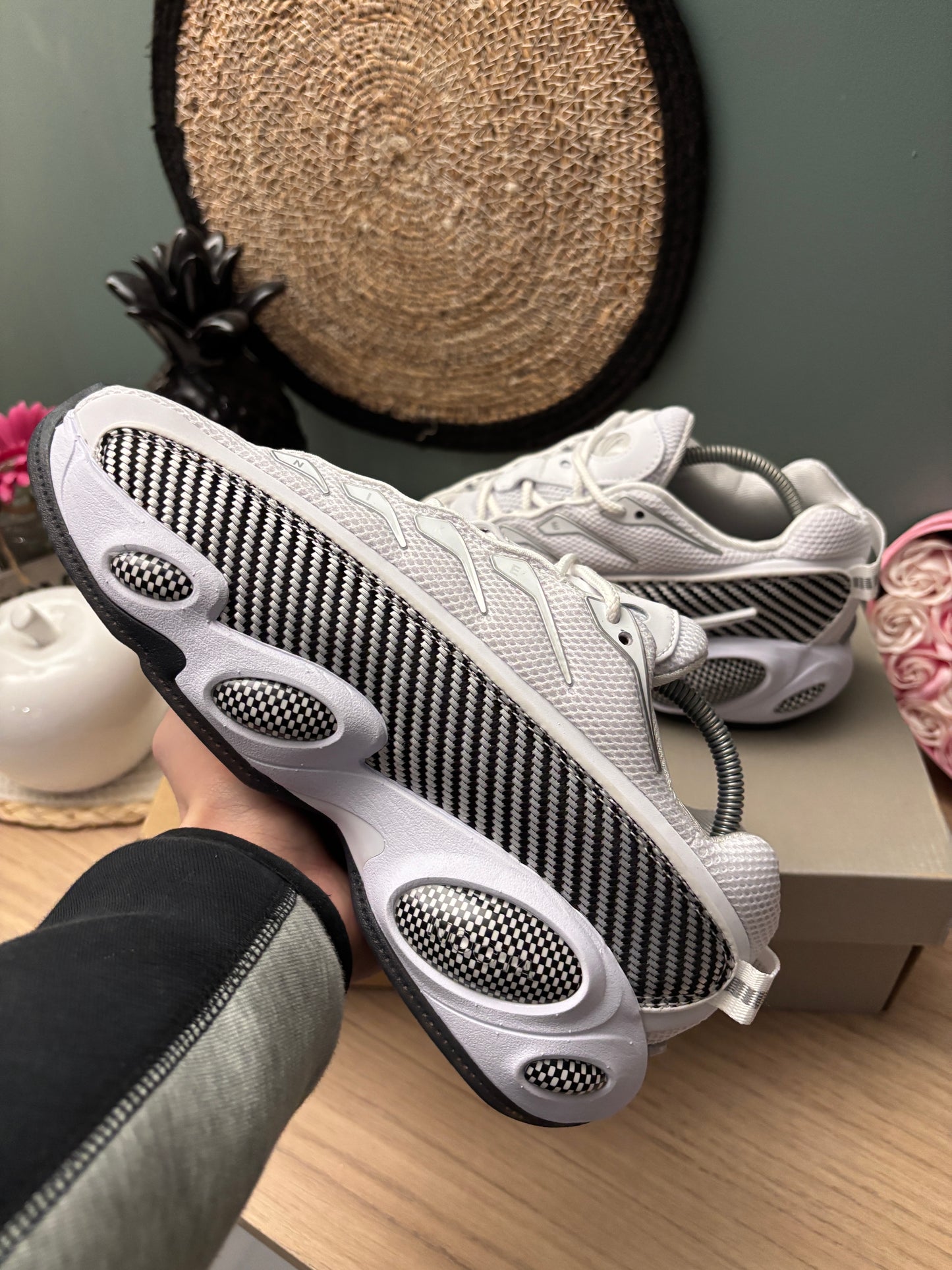 Nike NOCTA Glide “White / Black” (Drake) – Photos réelles – En stock 🇫🇷