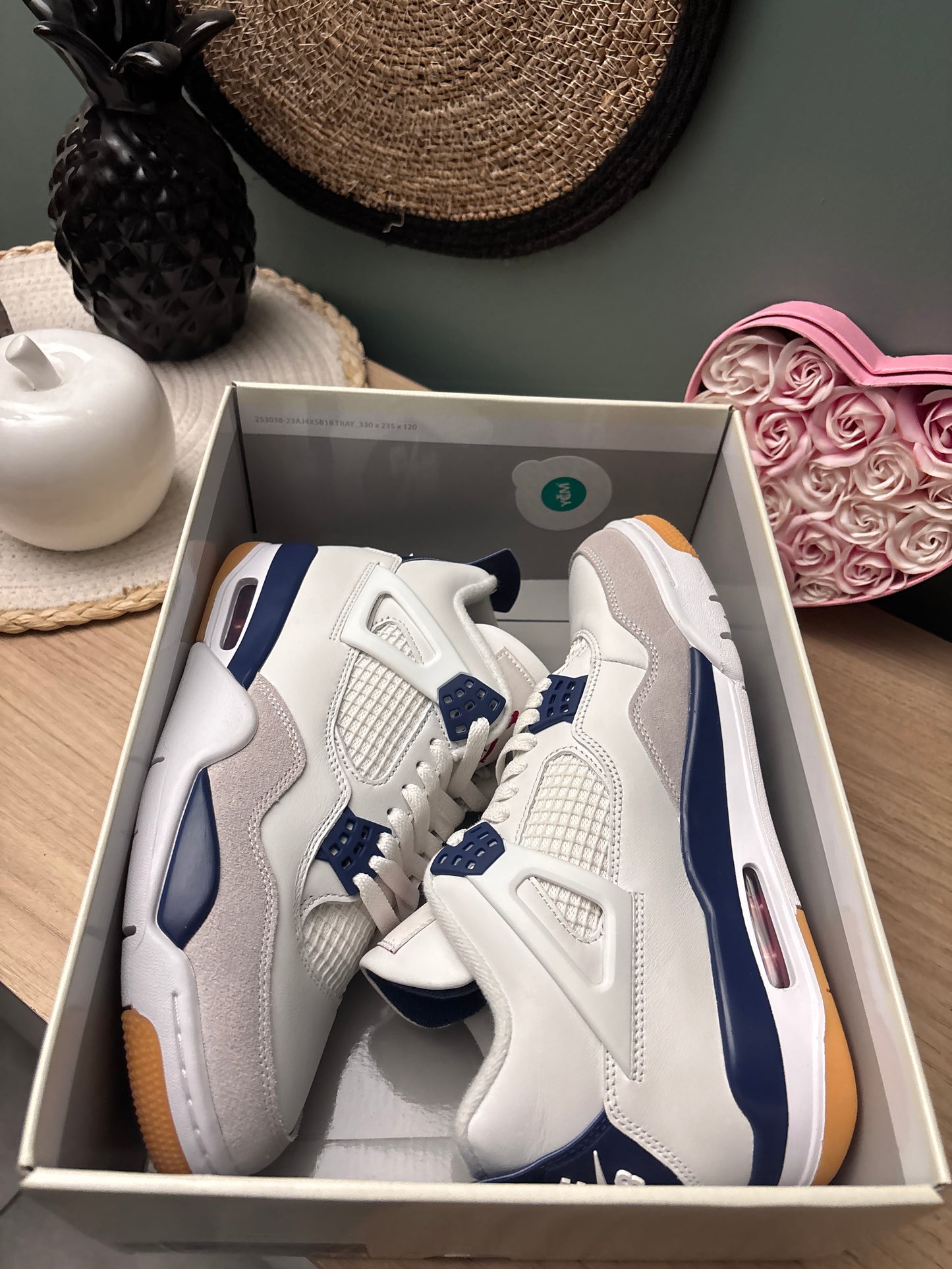 Air Jordan 4 Retro SB “Navy / Marine” – Photos réelles – En stock 🇫🇷