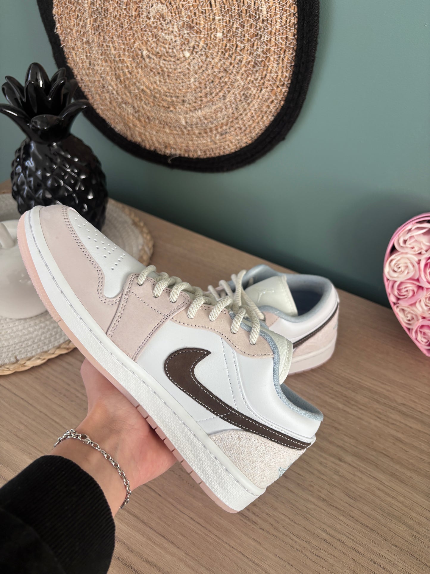 Air Jordan 1 Low Coral (Women) – Photos réelles – En stock 🇫🇷