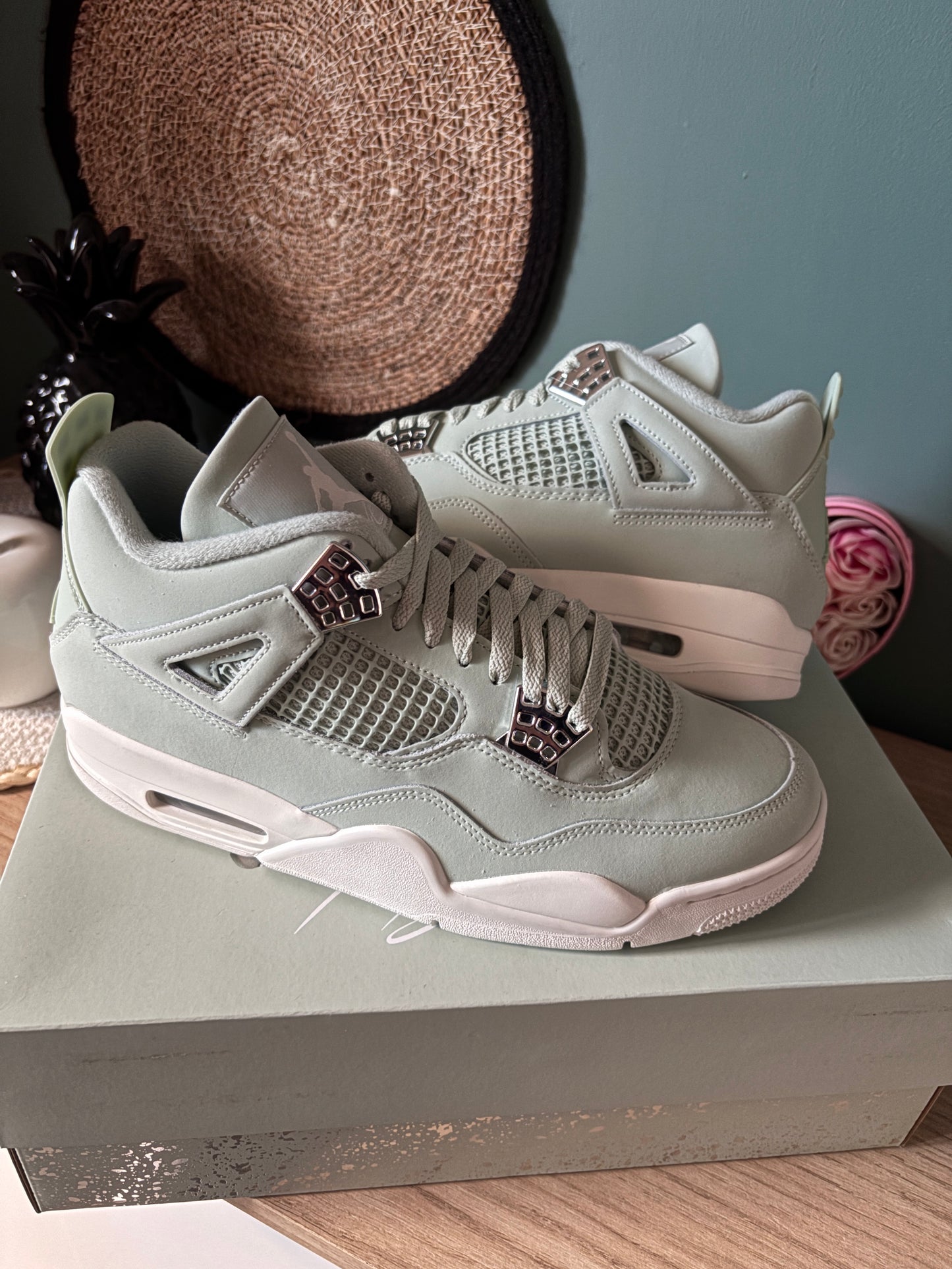 Air Jordan 4 Retro “Seafoam Sail” – Photos réelles – En stock 🇫🇷