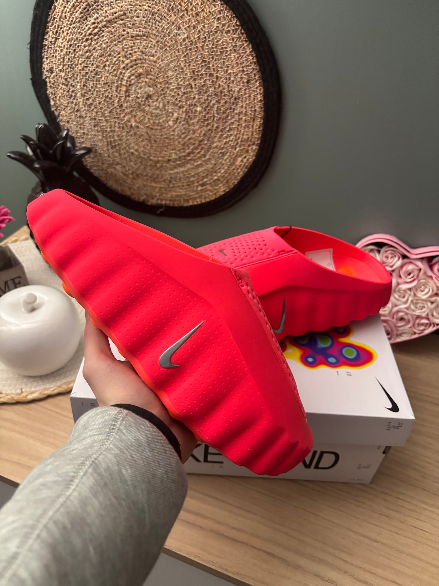 Nike Mind 001 Slide “Solar Red” – Photos réelles – En stock 🇫🇷