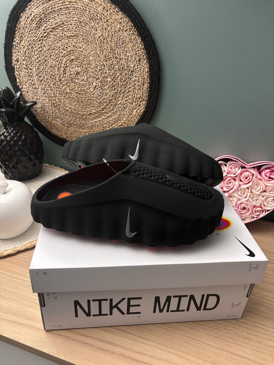 Nike Mind 001 Slide “Black Chrome” – Photos réelles – En stock 🇫🇷
