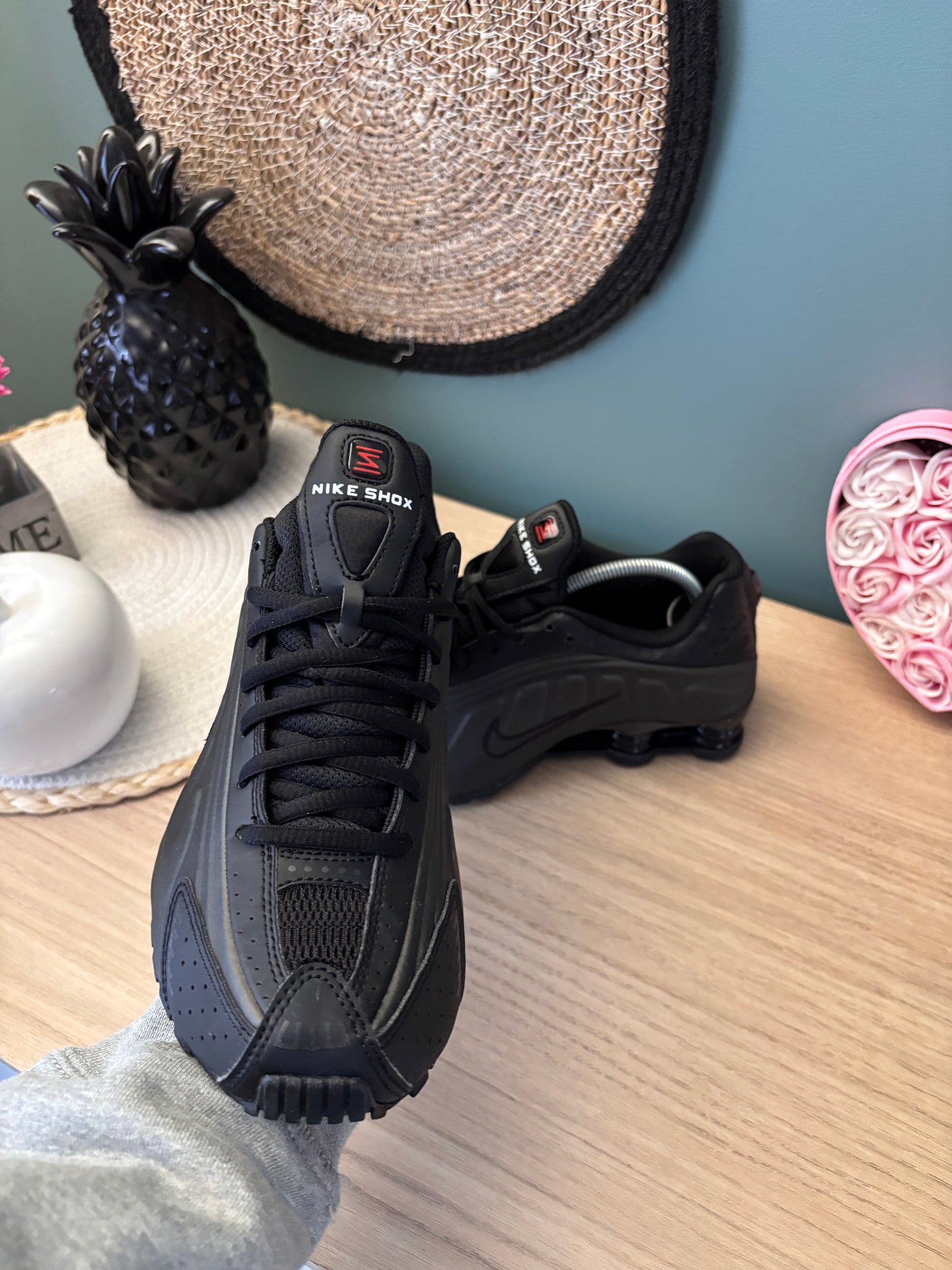 Nike Shox R4 “Black” (Femmes) – Photos réelles – En stock 🇫🇷