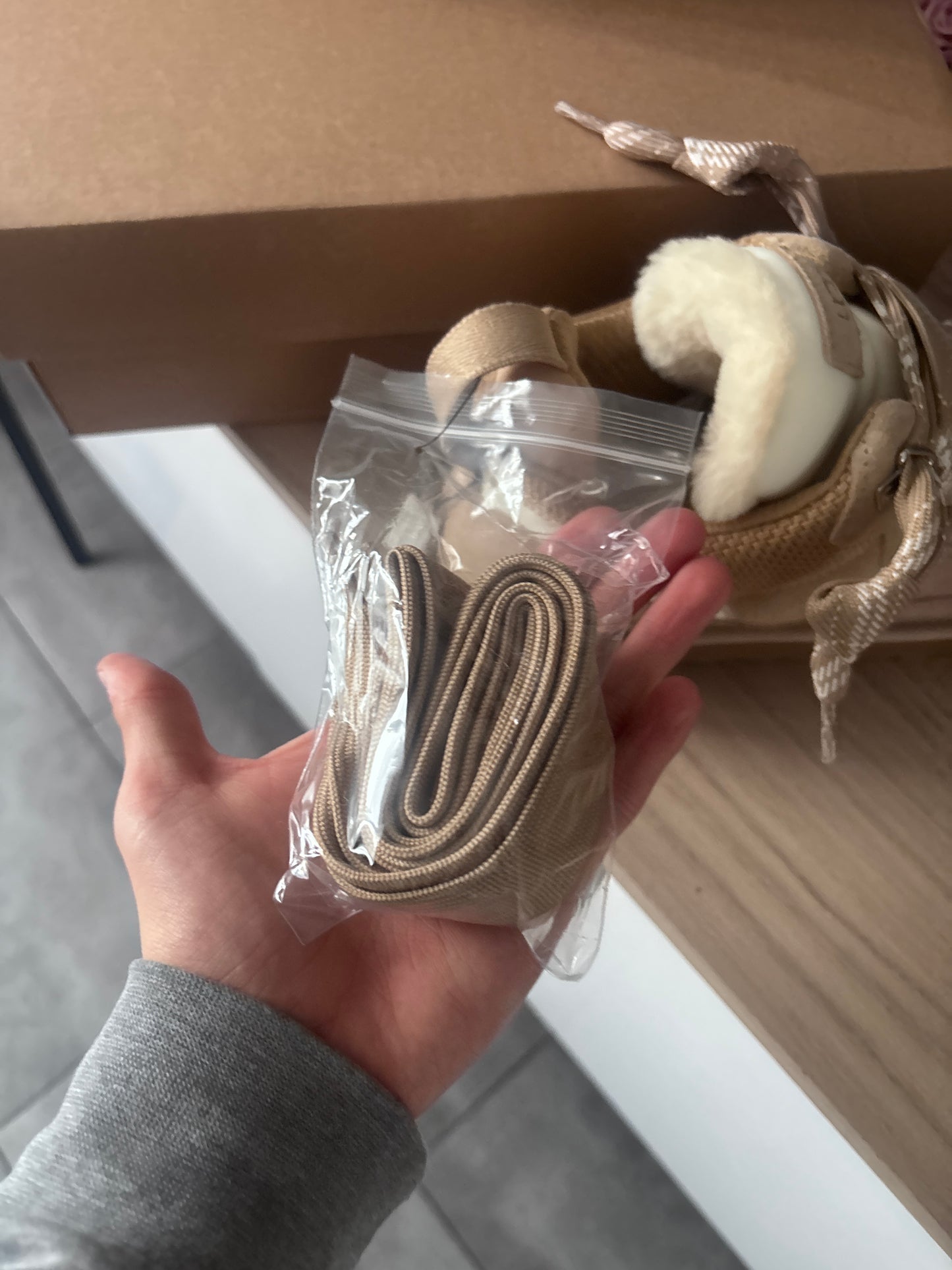 UGG Lowmel Sand – Photos réelles – En stock 🇫🇷