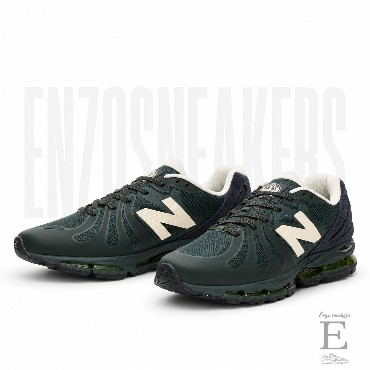 New Balance 991v2 x Stone Island Deep Forest Green