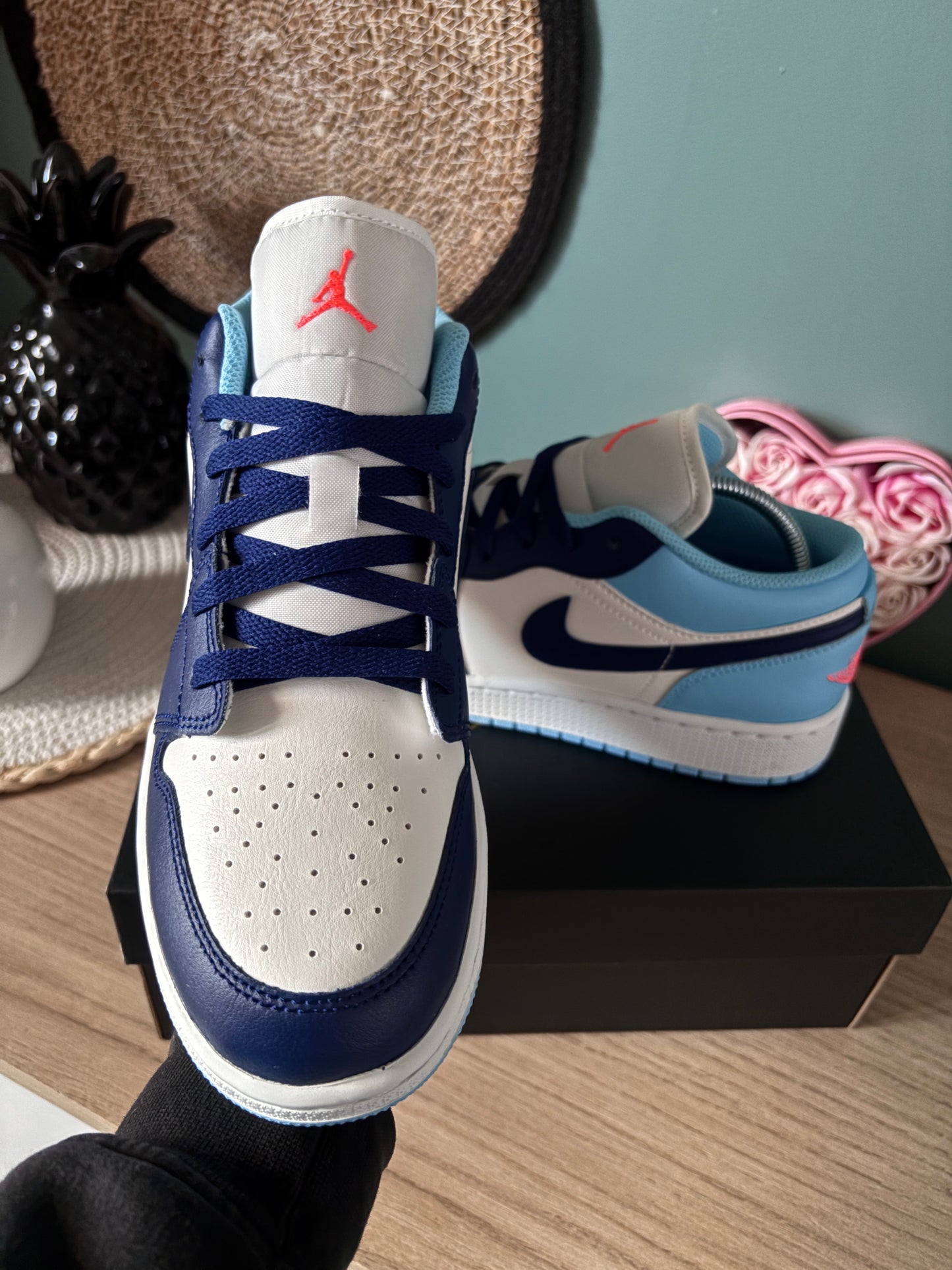 Air Jordan 1 Low “Sail / Blue Chill” (GS) – Photos réelles – En stock 🇫🇷