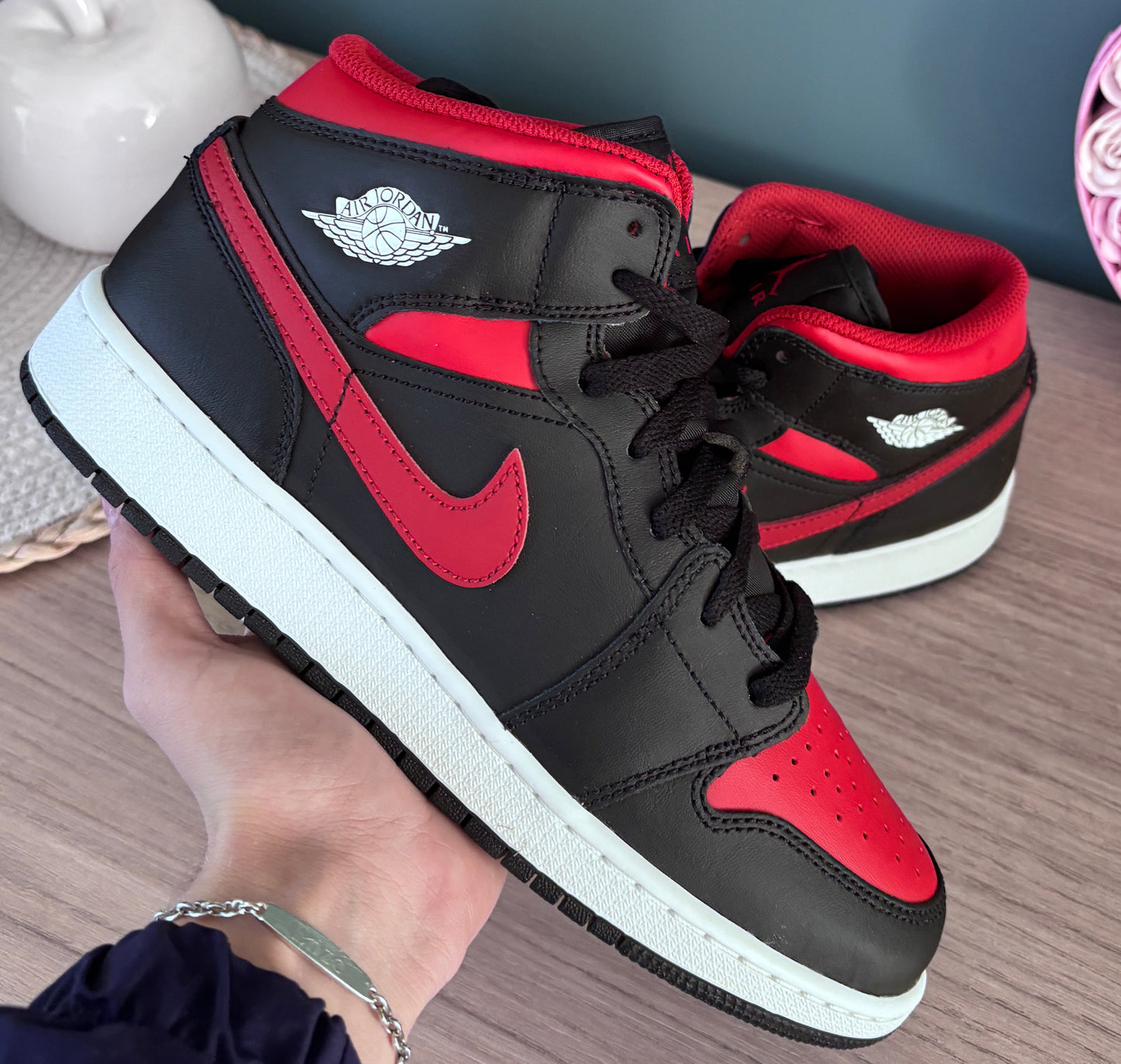 Air Jordan 1 Mid Black / Summit White / Varsity Red (GS) – Photos réelles – En stock 🇫🇷