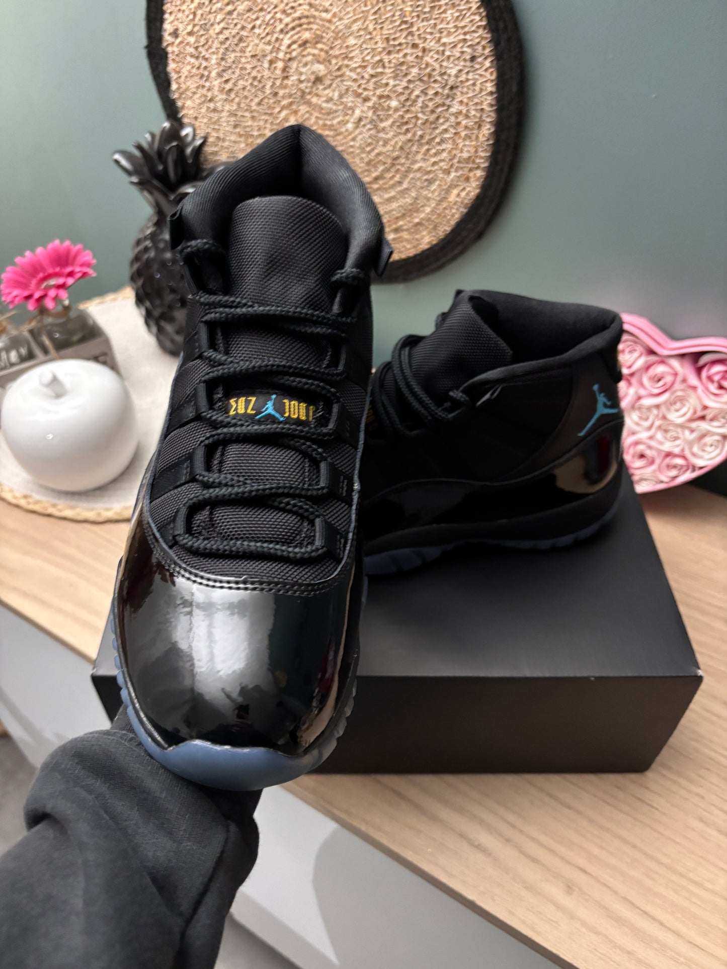 Air Jordan 11 Retro “Gamma Blue” 2025 – Photos réelles – En stock 🇫🇷