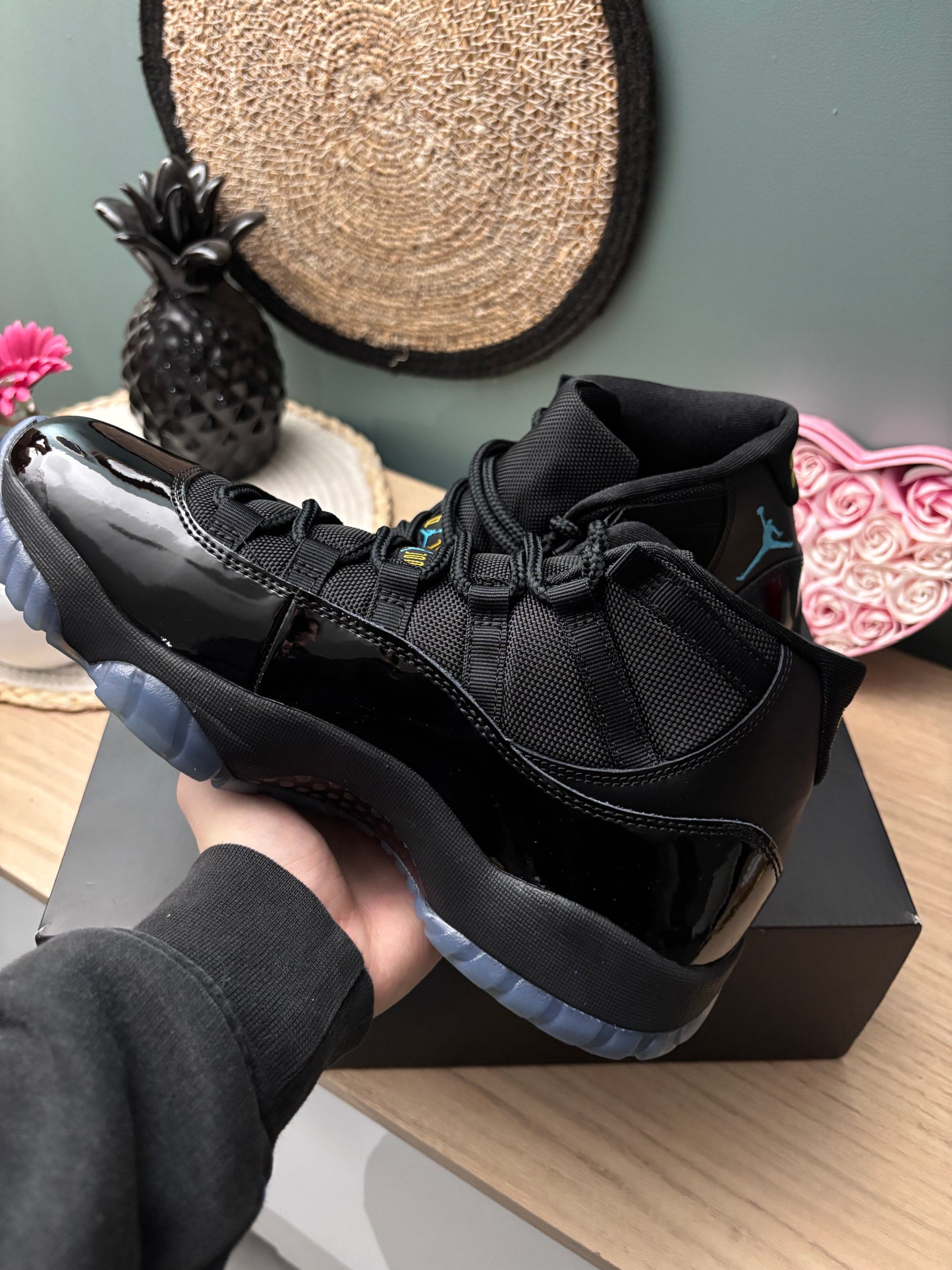 Air Jordan 11 Retro “Gamma Blue” 2025 – Photos réelles – En stock 🇫🇷