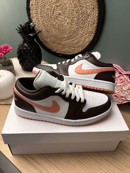 Air Jordan 1 Low “Pink / Brown” – Photos réelles – En stock 🇫🇷