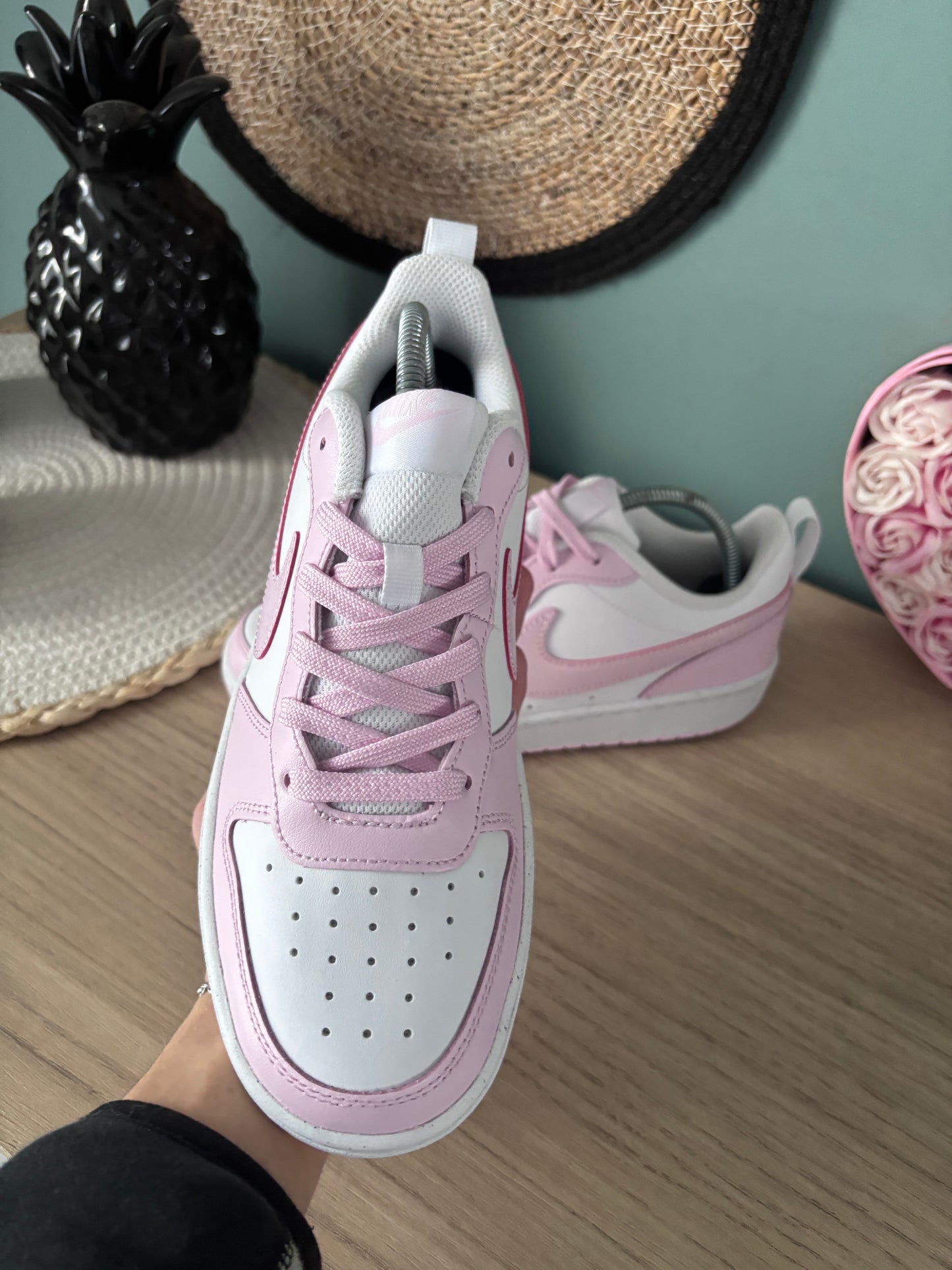 Nike Court Borough Low 2 SE “White / Pink Foam” (GS) – Photos réelles – En stock 🇫🇷