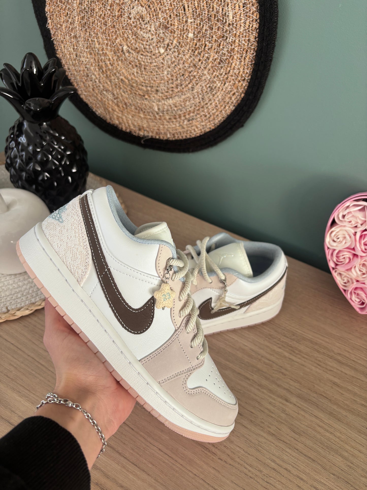 Air Jordan 1 Low Coral (Women) – Photos réelles – En stock 🇫🇷