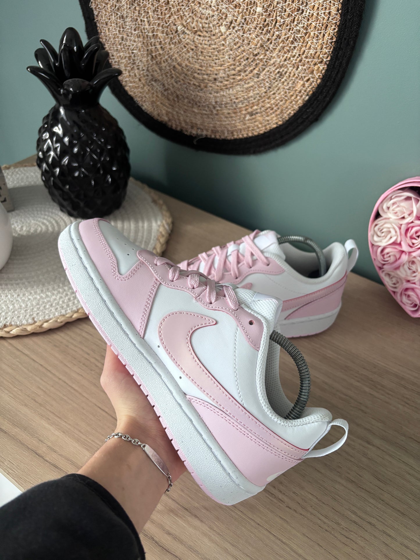 Nike Court Borough Low 2 SE “White / Pink Foam” (GS) – Photos réelles – En stock 🇫🇷